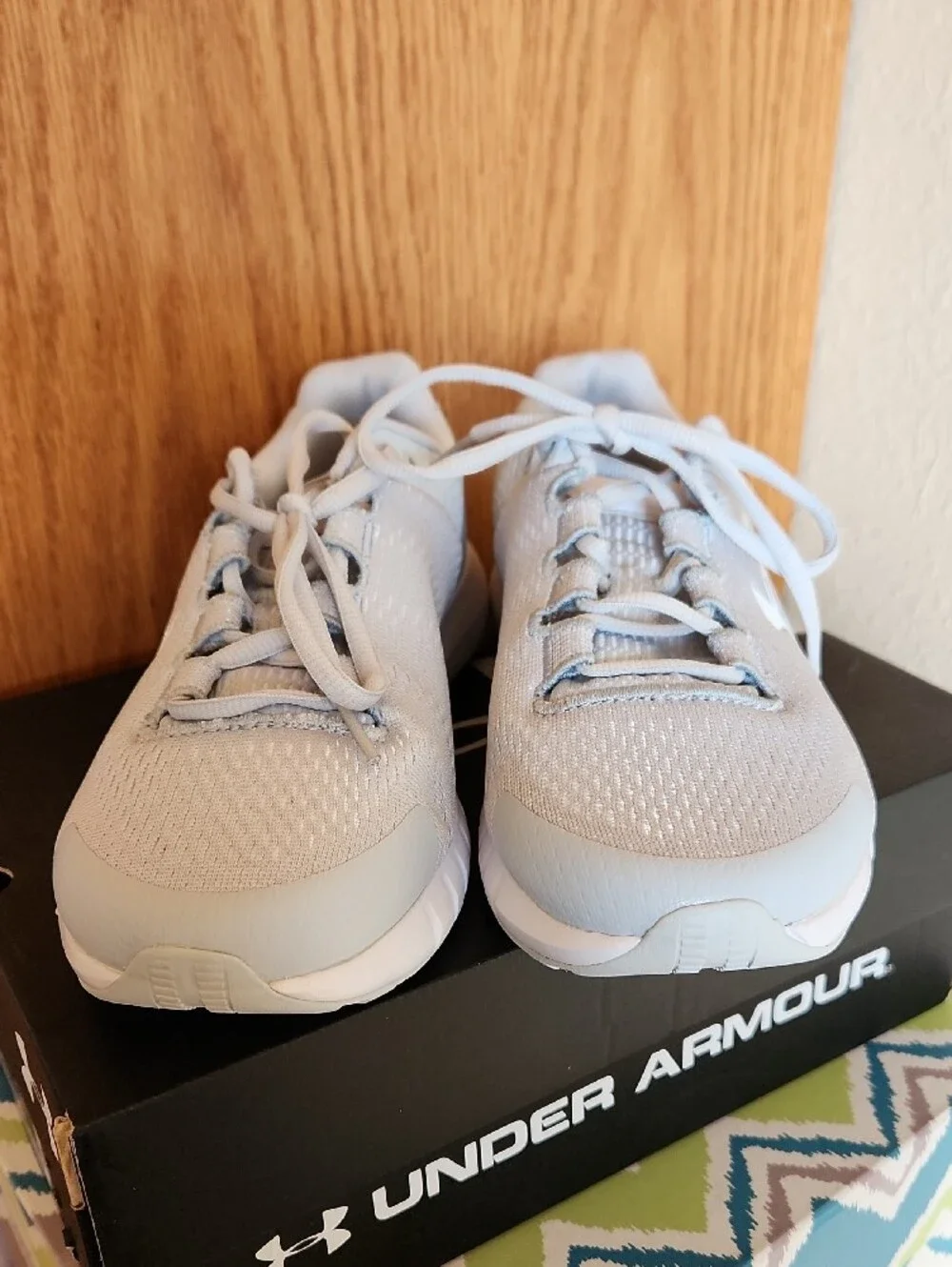 Under Armour Women's Light Gray Athletic Lace-Up Trainers